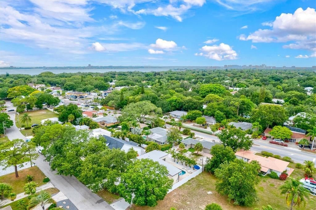 1905 Tulip Drive, Sarasota, FL 34239 Photo