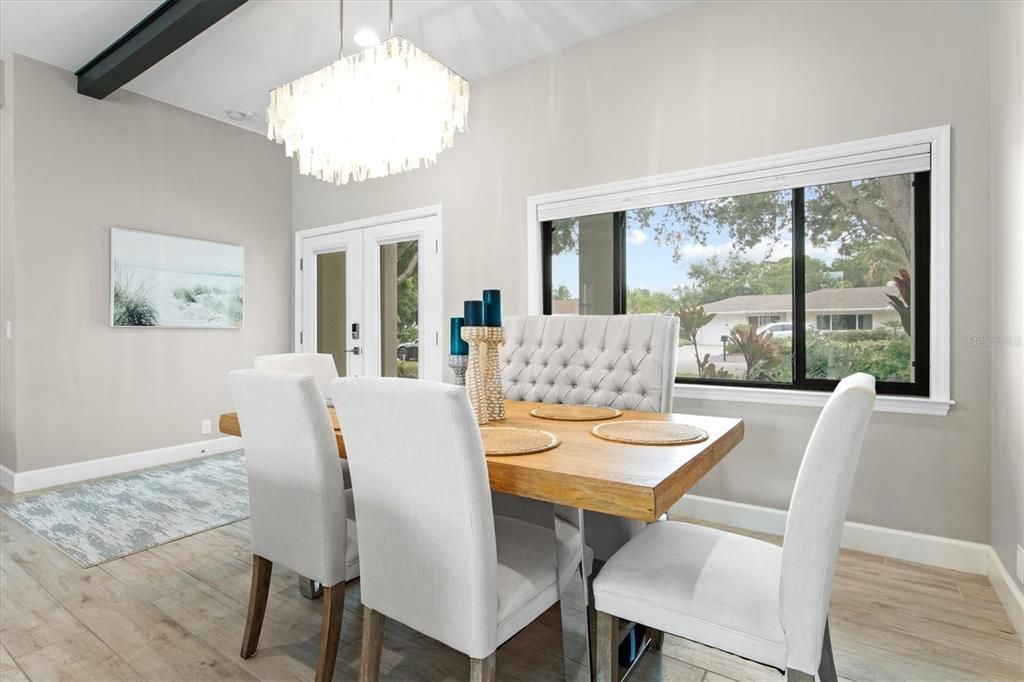 1905 Tulip Drive, Sarasota, FL 34239 Photo