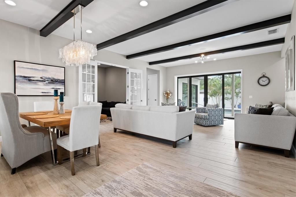 1905 Tulip Drive, Sarasota, FL 34239 Photo