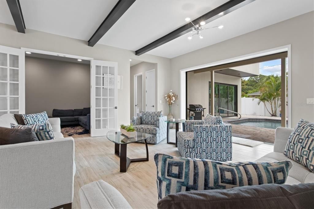 1905 Tulip Drive, Sarasota, FL 34239 Photo