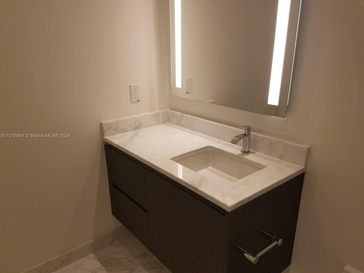 1451 Brickell Ave, Unit 1206, Miami, FL 33131 Photo