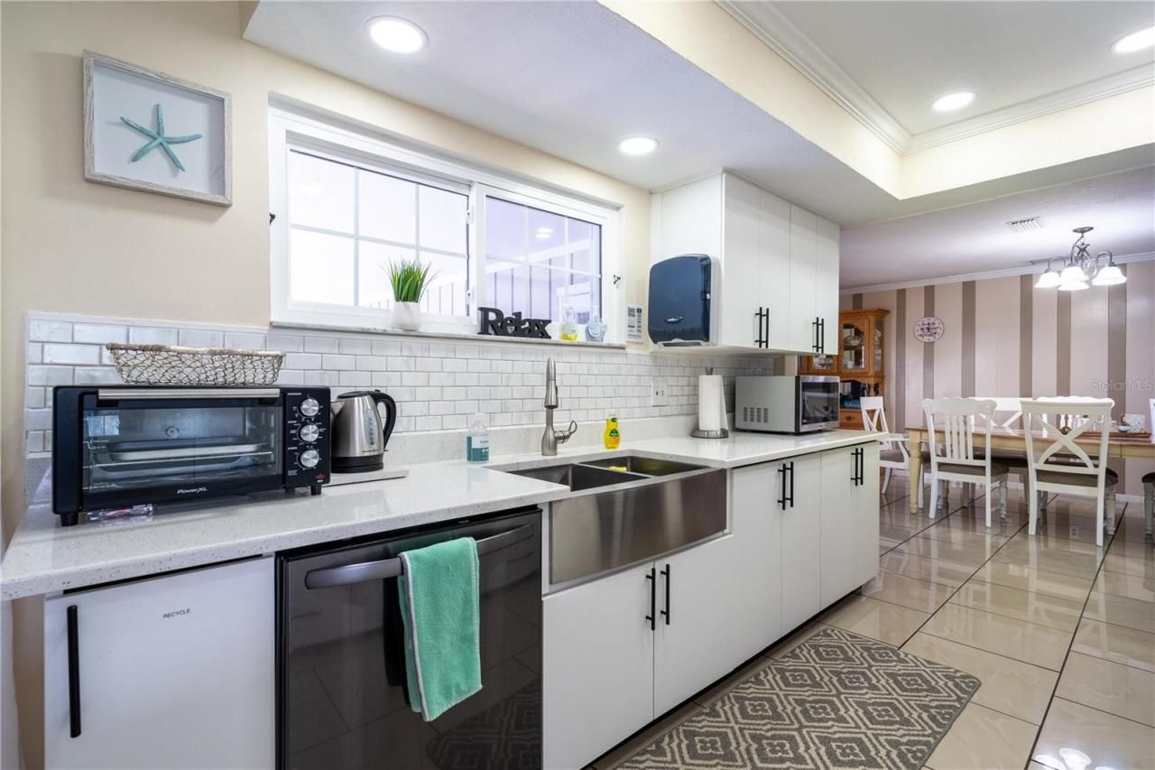 2140 Pinehurst Street, Sarasota, FL 34231 Photo