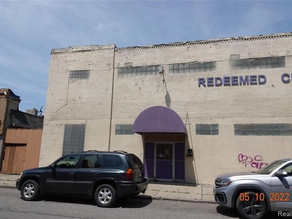 15 FERRIS Street, Highland Park, MI 48203