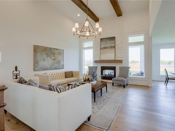 2436 W 180th Street, Overland Park, KS 66085