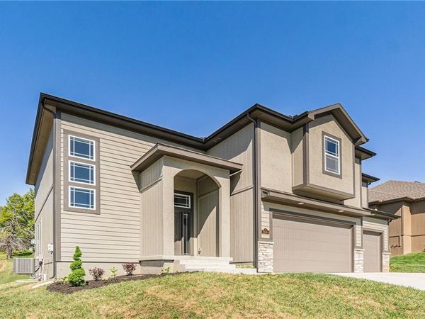 7044 Glenn Lane, Parkville, MO 64152