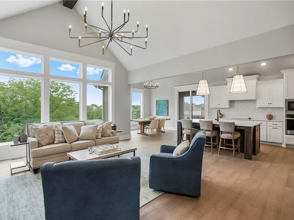 24586 W 126th Terrace, Olathe, KS 66061