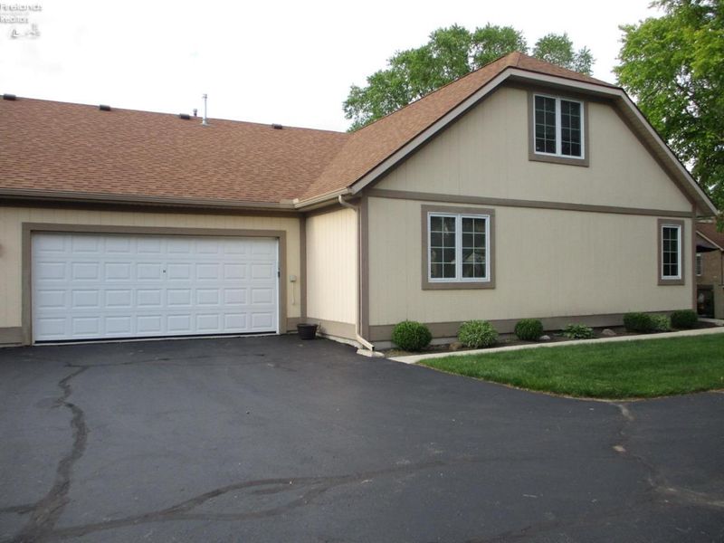 832 Turnbury Lane, Unit 28, Perrysburg, OH 43551 Photo 7