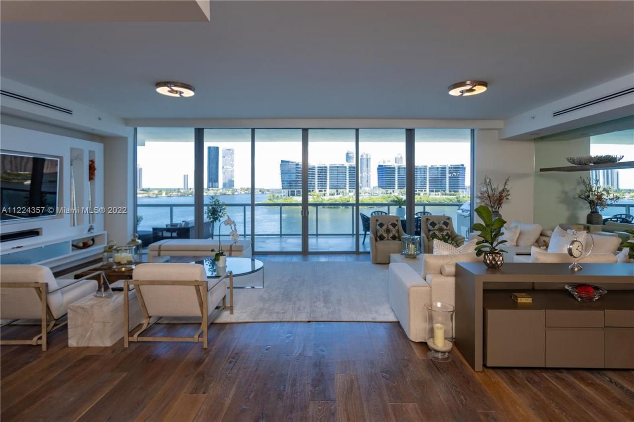 3300 NE 188th St, Unit 618, Aventura, FL 33180 Photo