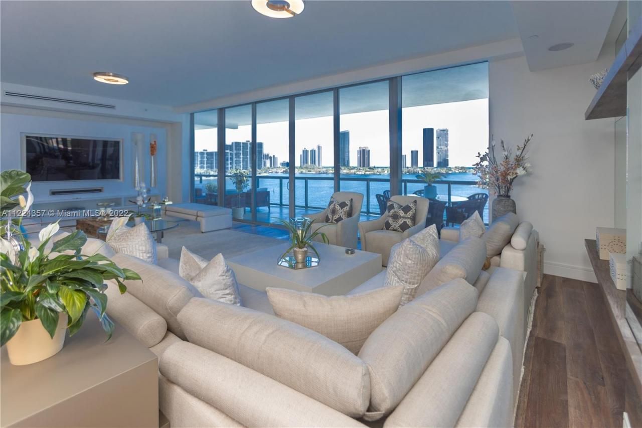 3300 NE 188th St, Unit 618, Aventura, FL 33180 Photo