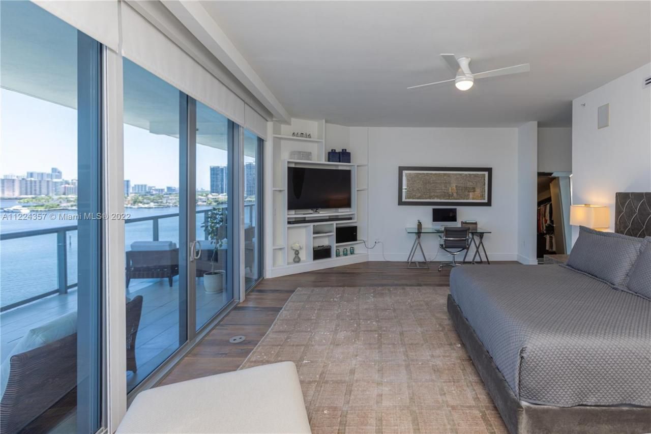 3300 NE 188th St, Unit 618, Aventura, FL 33180 Photo