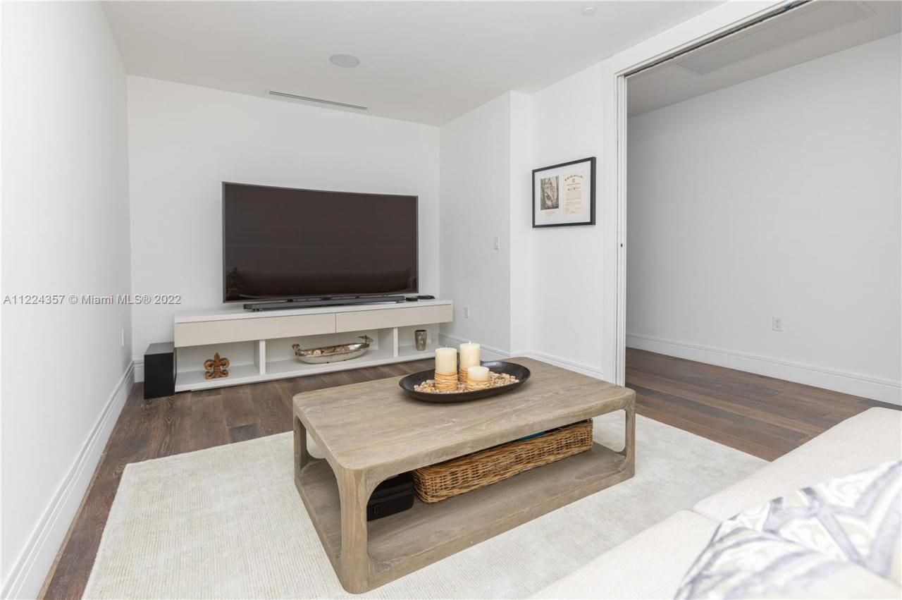 3300 NE 188th St, Unit 618, Aventura, FL 33180 Photo