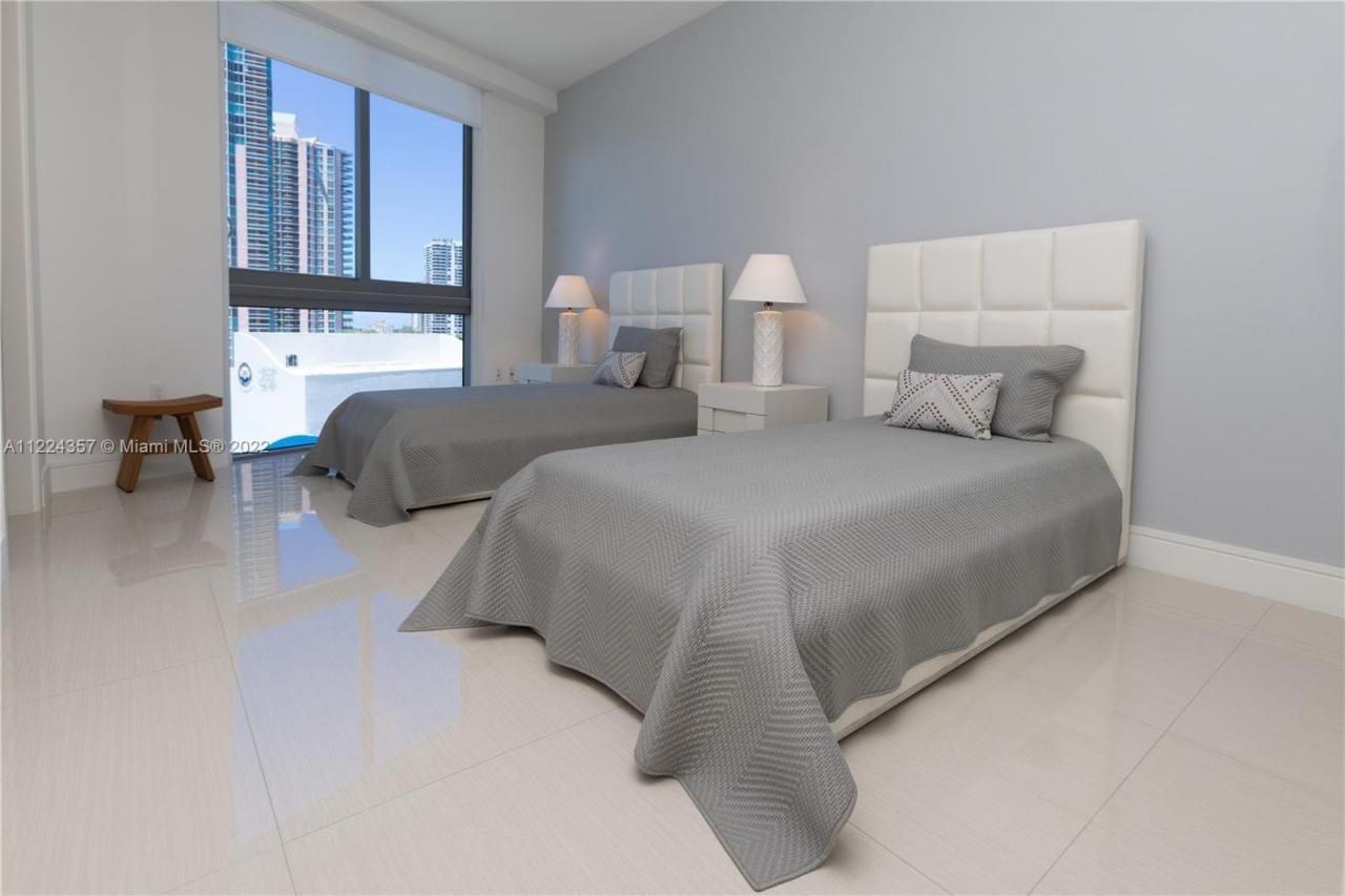 3300 NE 188th St, Unit 618, Aventura, FL 33180 Photo