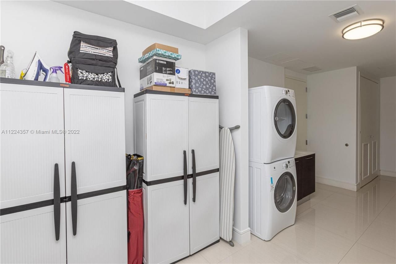 3300 NE 188th St, Unit 618, Aventura, FL 33180 Photo