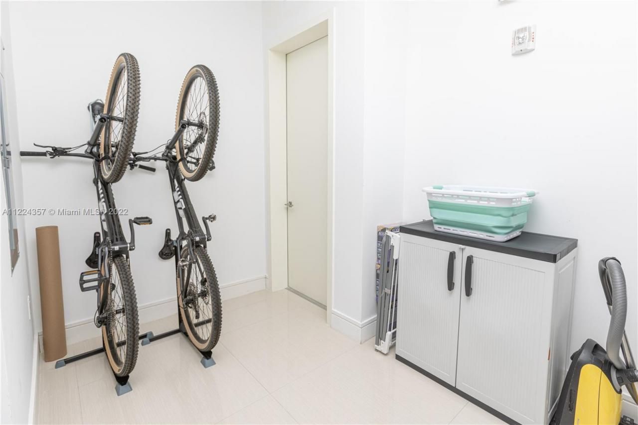 3300 NE 188th St, Unit 618, Aventura, FL 33180 Photo