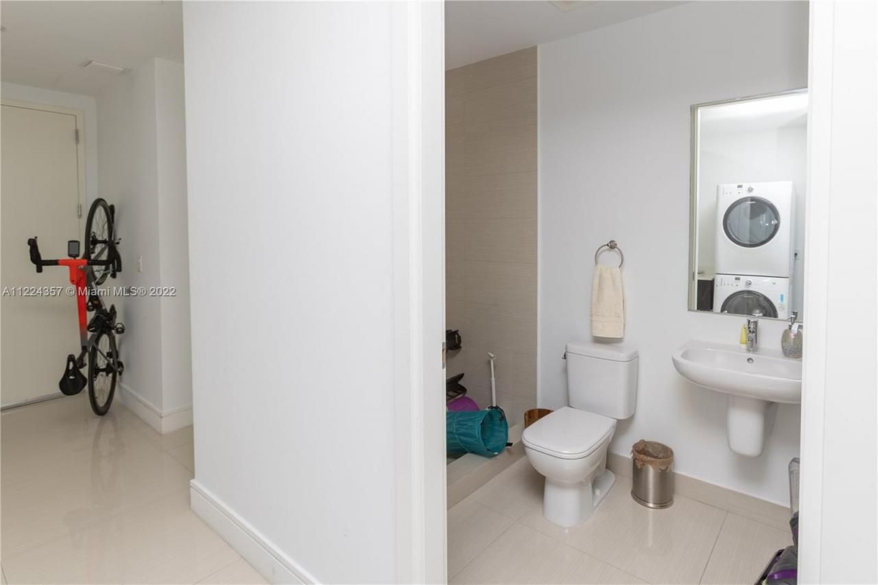 3300 NE 188th St, Unit 618, Aventura, FL 33180 Photo