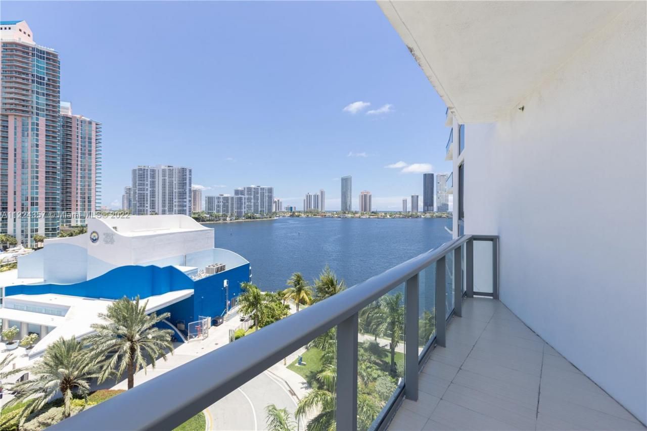 3300 NE 188th St, Unit 618, Aventura, FL 33180 Photo