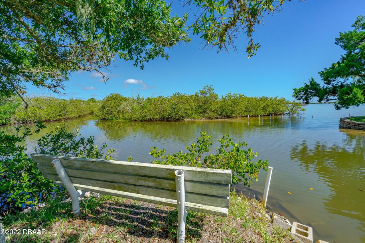 416 E Halifax Avenue, Oak Hill, FL 32759 Photo