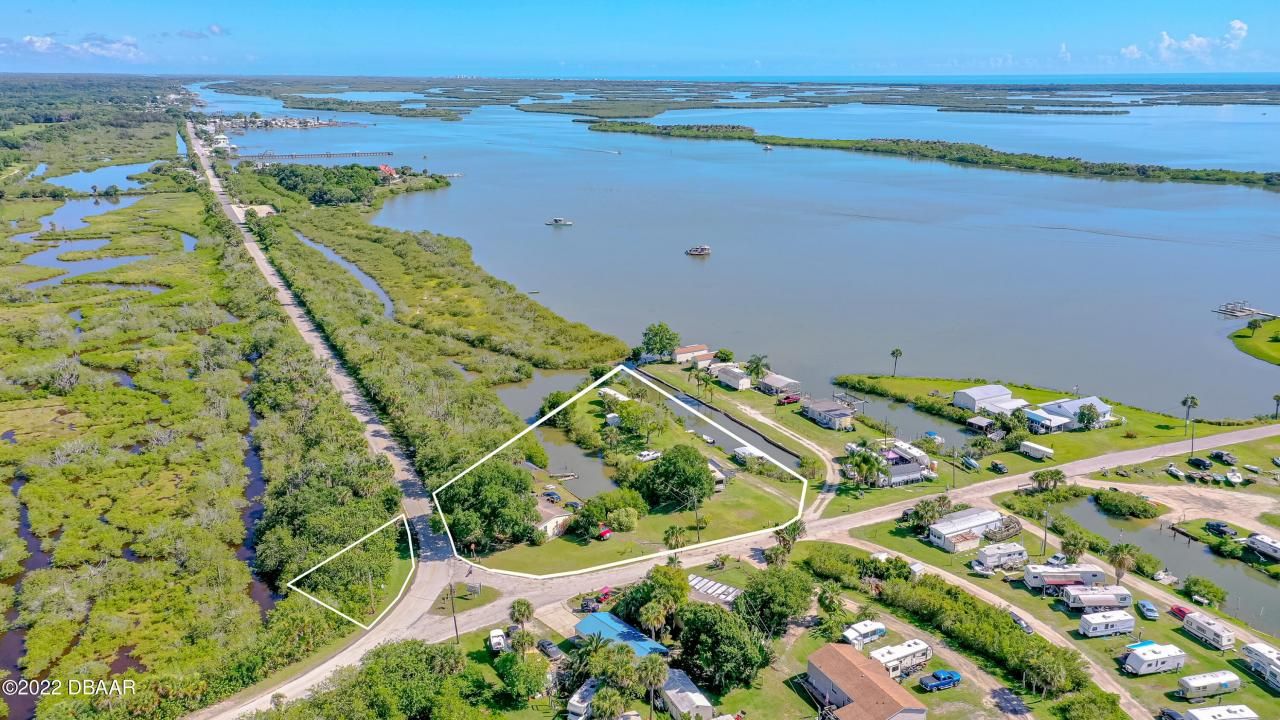 416 E Halifax Avenue, Oak Hill, FL 32759 Photo