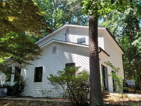 209 Mill Ridge Court, Lawrenceville, GA 30046