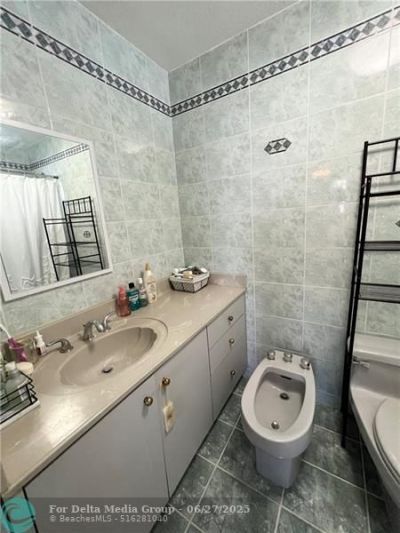 225 E 41st Street, Hialeah, FL 33013 Photo