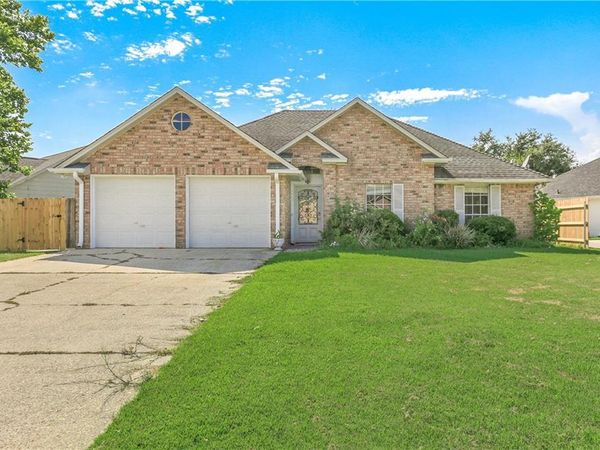 52 SHEARWATER Drive, LaPlace, LA 70068