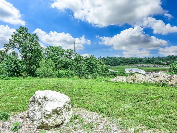 3329 CODY DRIVE, Jefferson City, MO 65109