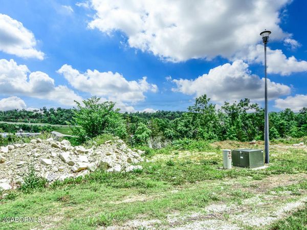 3403 CODY DRIVE, Jefferson City, MO 65109