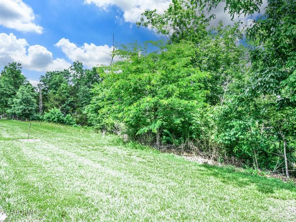 3601 CODY DRIVE, Jefferson City, MO 65109