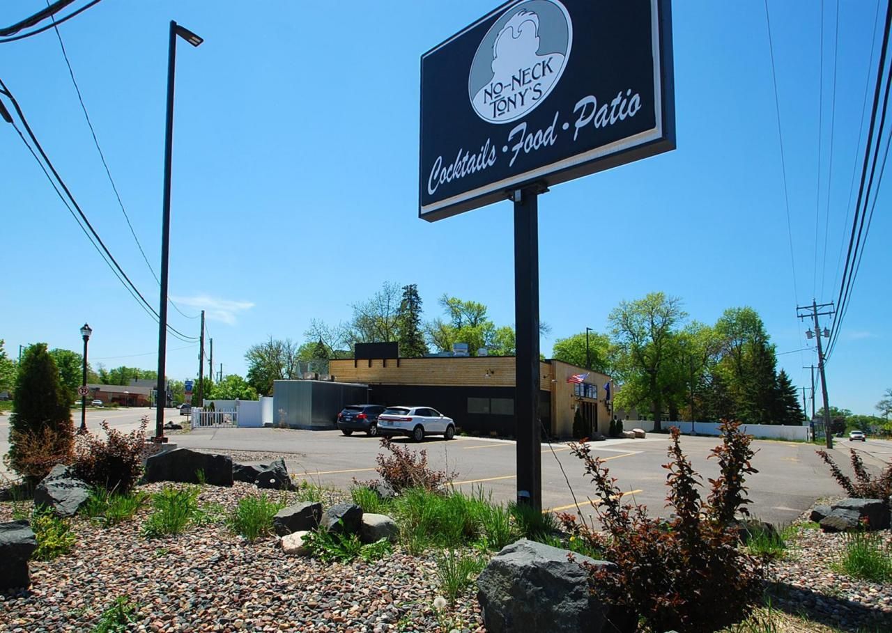 11127 Stillwater Boulevard N, Lake Elmo, MN 55042