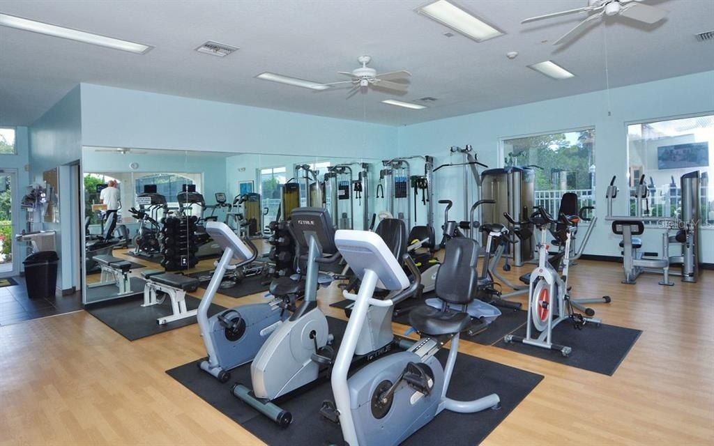 9611 Castle Point Drive, Unit 916, Sarasota, FL 34238 Photo