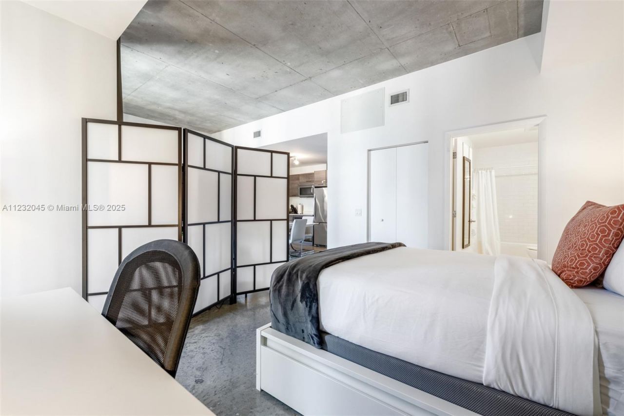 151 SE 1st St, Unit 809, Miami, FL 33131 Photo