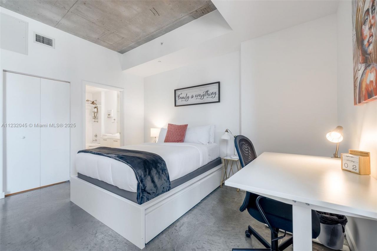 151 SE 1st St, Unit 809, Miami, FL 33131 Photo