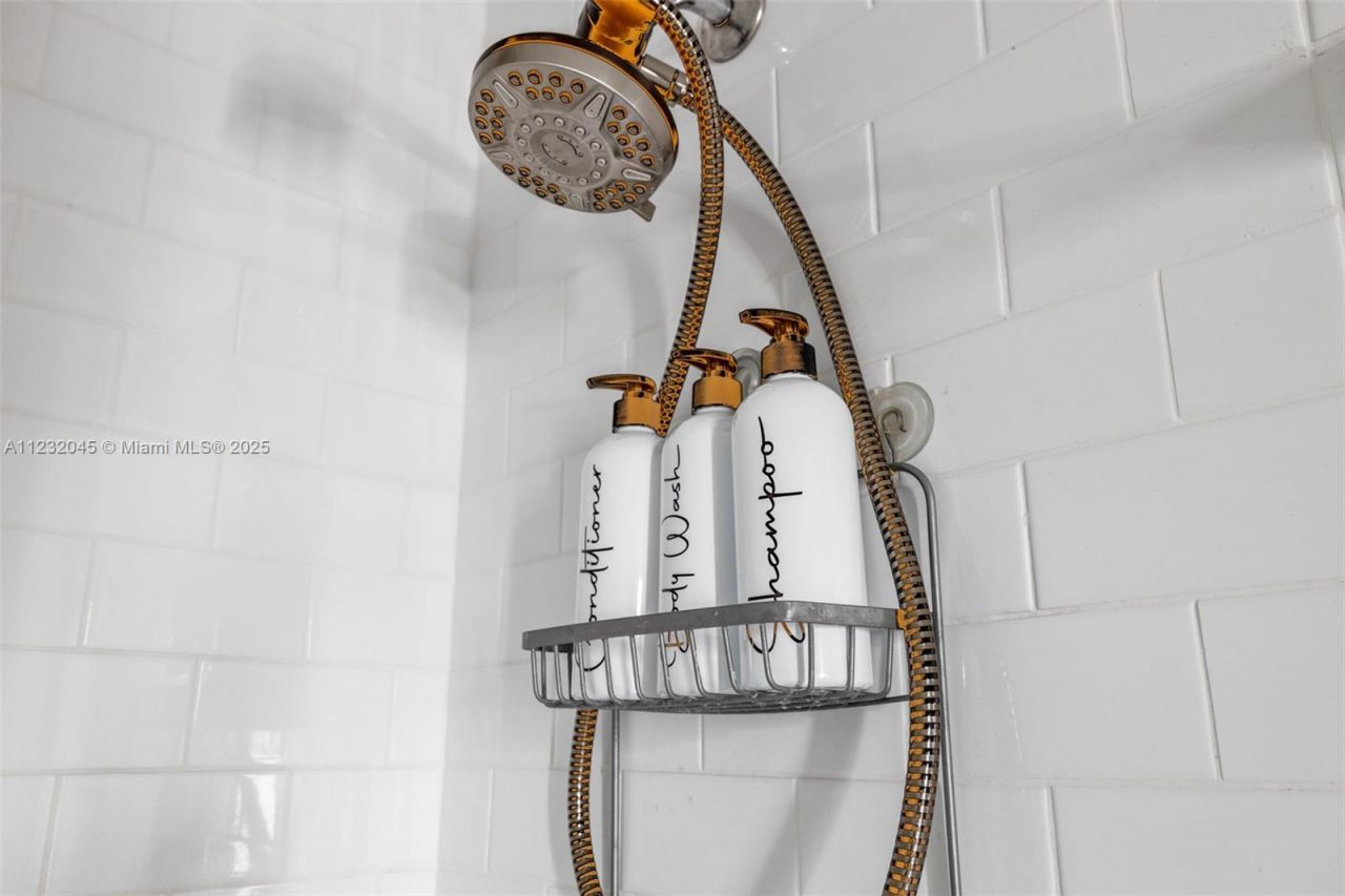 151 SE 1st St, Unit 809, Miami, FL 33131 Photo