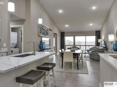 17019 Hawthorne Avenue, Omaha, NE 68118