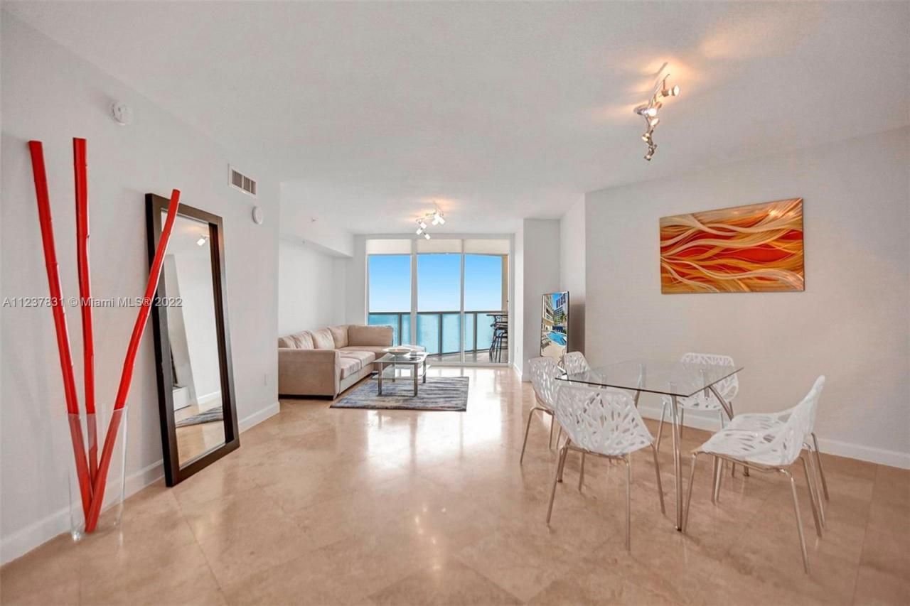 16699 Collins Av, Unit 3105, Sunny Isles Beach, FL 33160 Photo