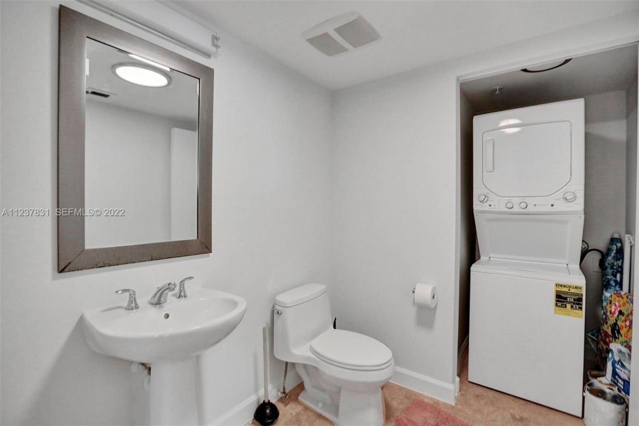 16699 Collins Av, Unit 3105, Sunny Isles Beach, FL 33160 Photo