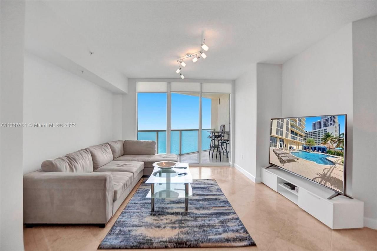 16699 Collins Av, Unit 3105, Sunny Isles Beach, FL 33160 Photo