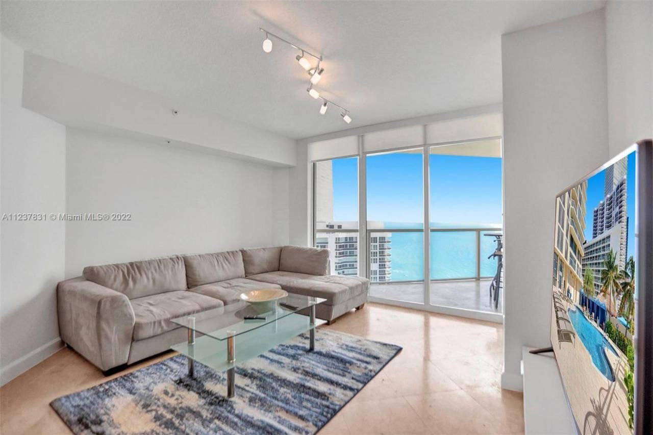 16699 Collins Av, Unit 3105, Sunny Isles Beach, FL 33160 Photo