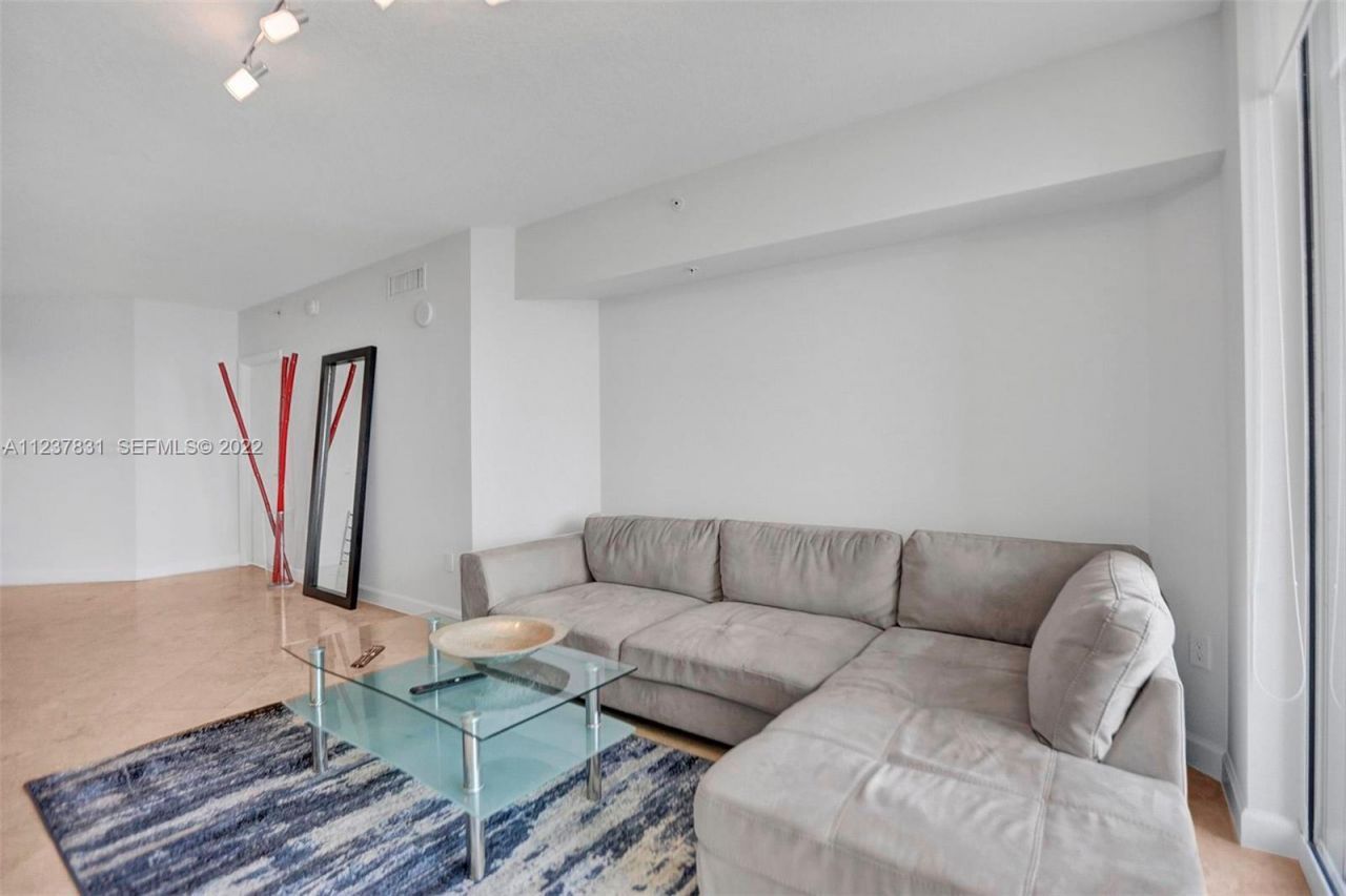 16699 Collins Av, Unit 3105, Sunny Isles Beach, FL 33160 Photo