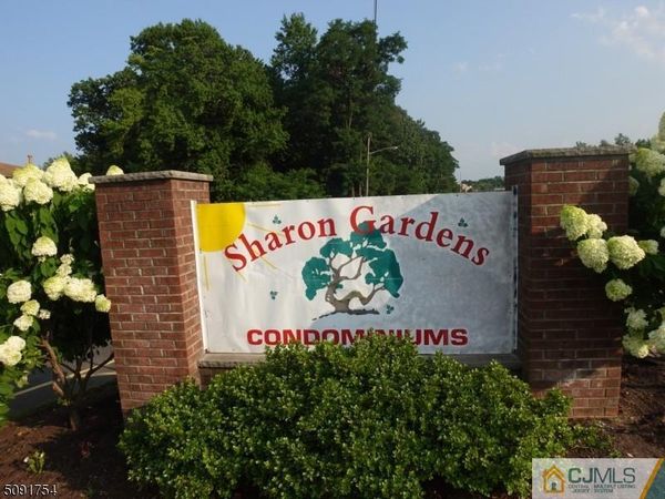 340 Sharon Garden Court, Woodbridge, NJ 07095