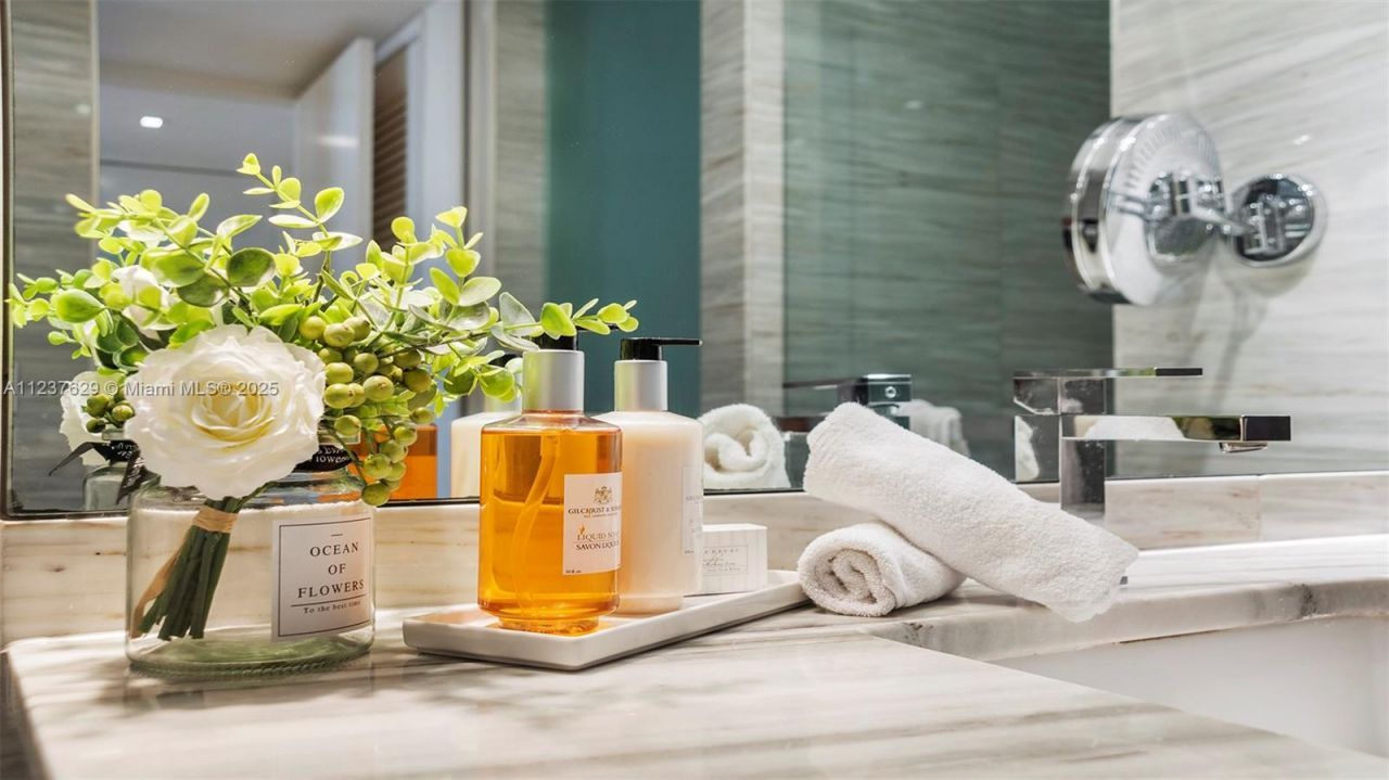 2201 Collins Ave, Unit 804, Miami Beach, FL 33139 Photo