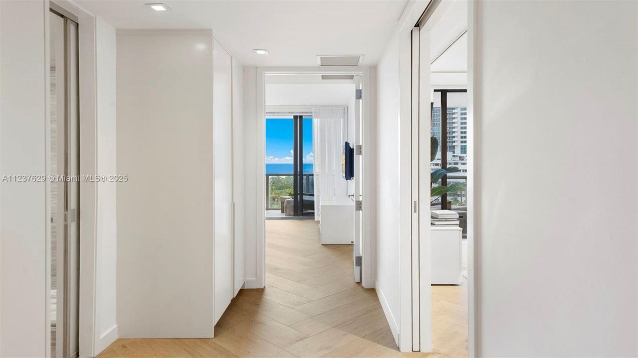 2201 Collins Ave, Unit 804, Miami Beach, FL 33139 Photo