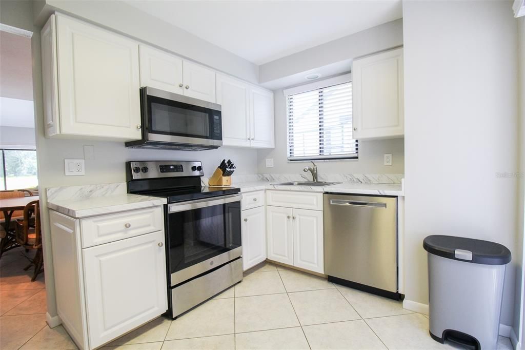 3107 Heatherwood Lane, Sarasota, FL 34235 Photo