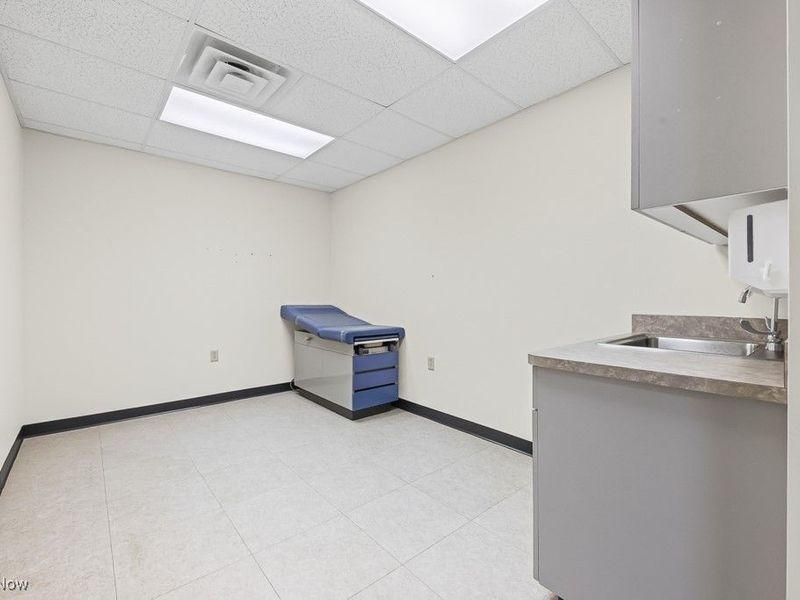 885 S Sawburg Avenue, Unit 101, Alliance, OH 44601 Photo 14