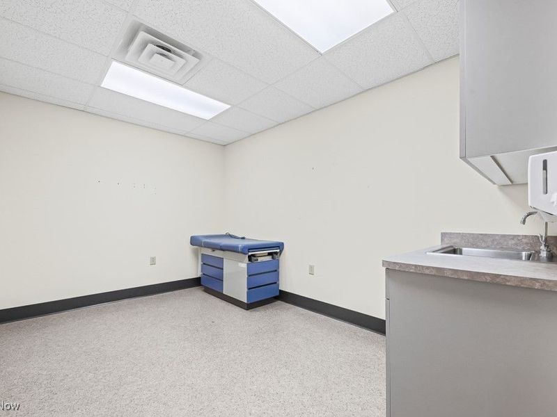 885 S Sawburg Avenue, Unit 101, Alliance, OH 44601 Photo 16