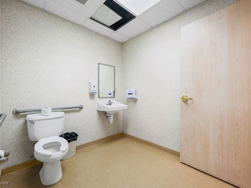 885 S Sawburg Avenue, Unit 108, Alliance, OH 44601 Photo 19