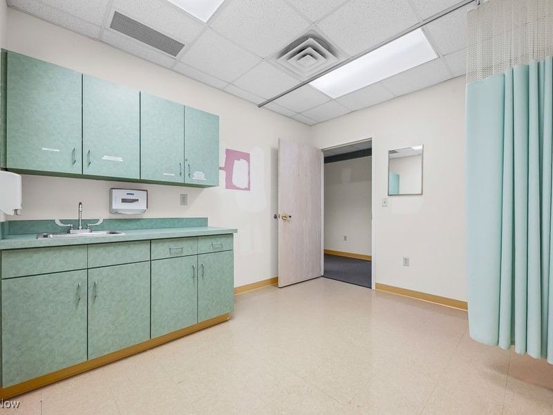 885 S Sawburg Avenue, Unit 108, Alliance, OH 44601 Photo 7