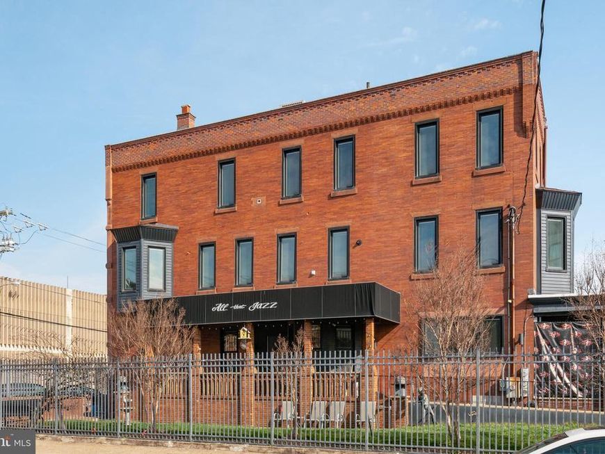 2337 S 13th Street, Philadelphia, PA 19148 Main Photo