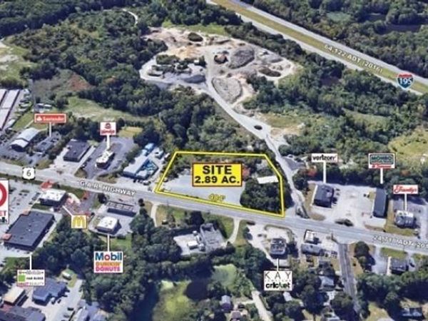 718 Front Gar Hwy, Swansea, MA 02777