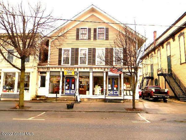17-23 E Main St., Cambridge, NY 12816